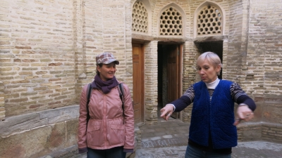 Au Centre Isteza avec Irina, Directrice Adjointe de l'Association "Caravanserails sur la Route de la Soie"